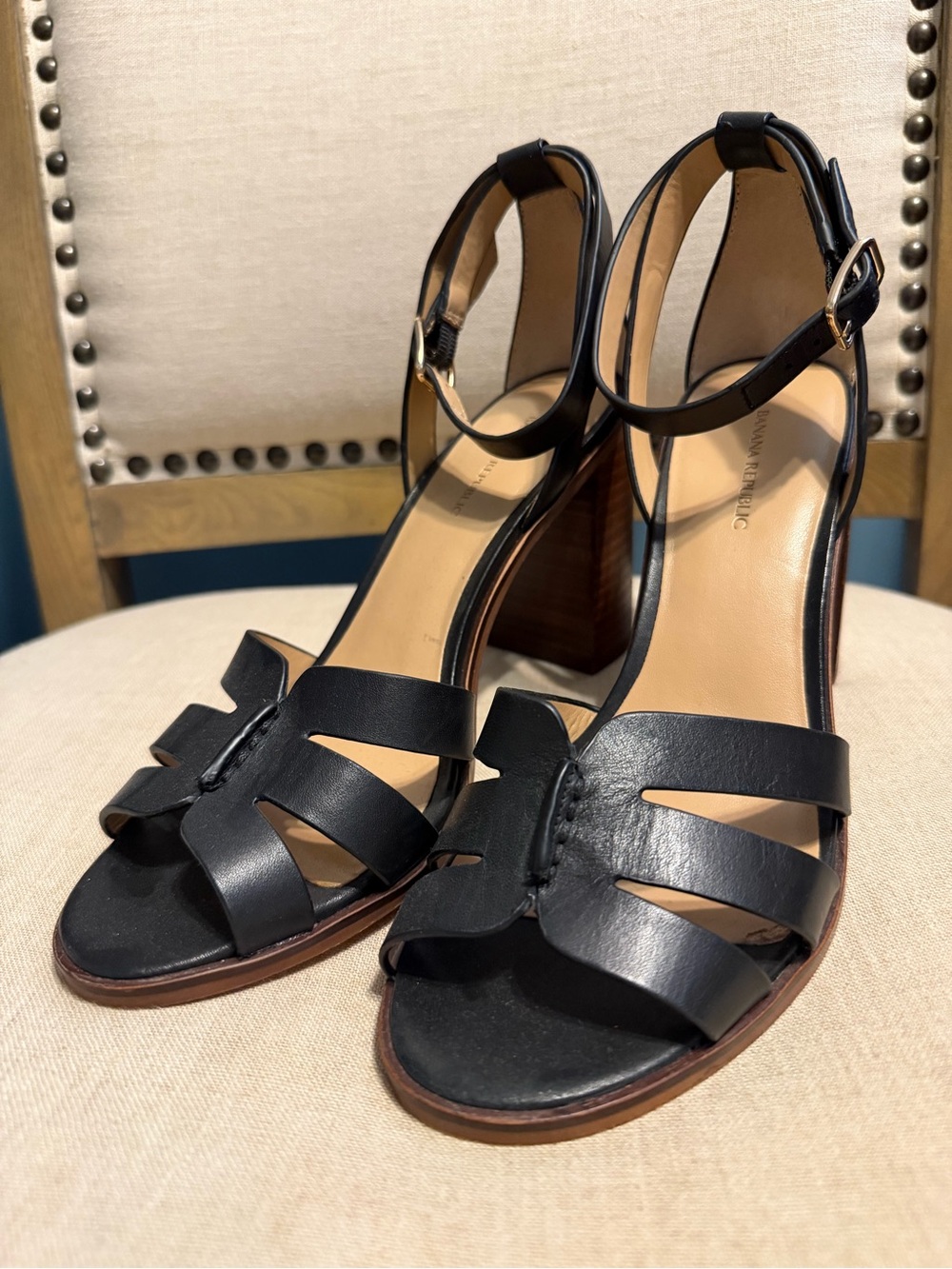 Banana Republic Black Leather Strappy Block Heel Sandals, Size 9